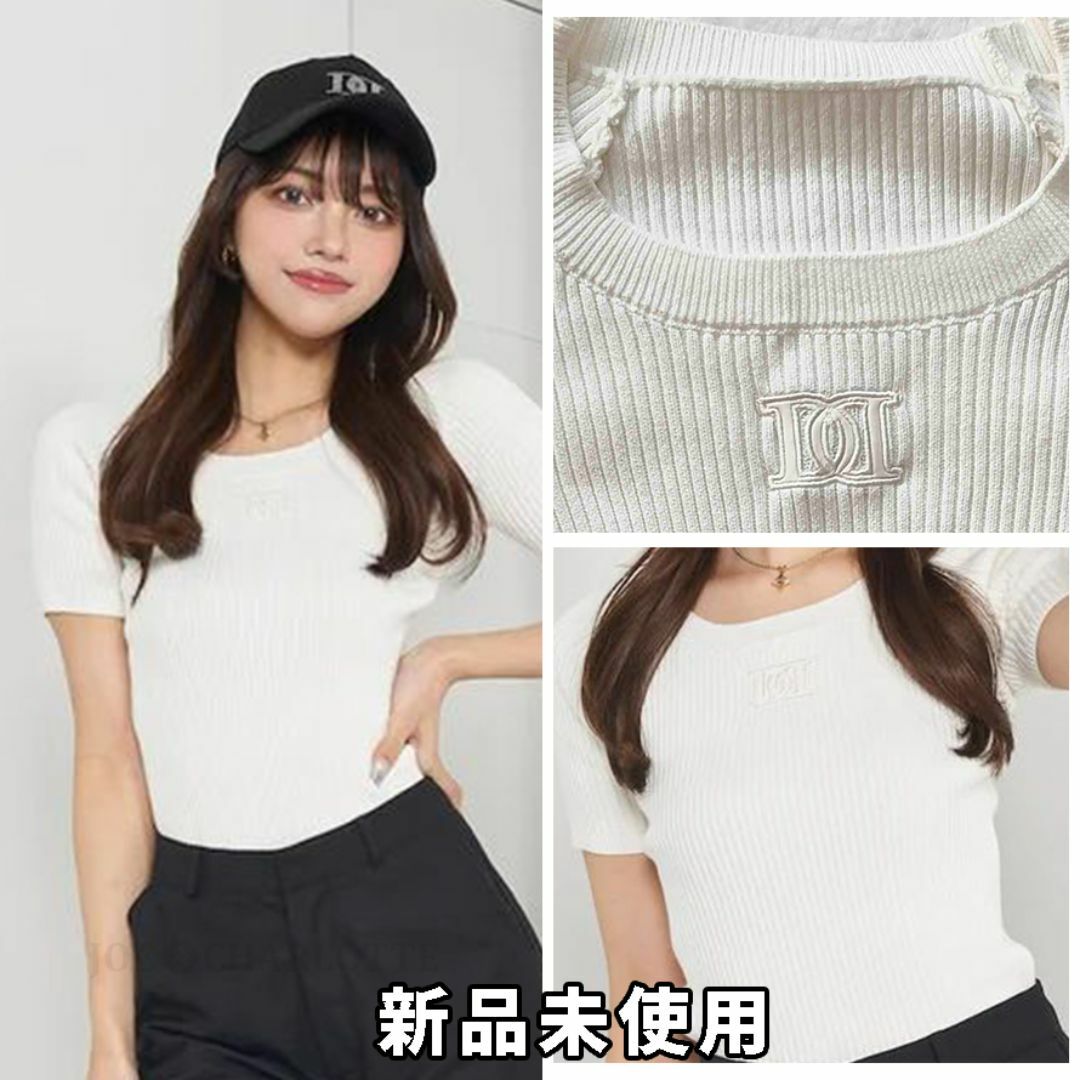 Darich(ダーリッチ)のダーリッチ DDロゴレザーニットトップス 半袖 Tシャツ ホワイト レディースのトップス(Tシャツ(半袖/袖なし))の商品写真