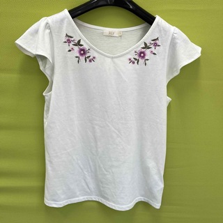 Tシャツ　ホワイト　刺繍　花　レディース　フリル(シャツ/ブラウス(半袖/袖なし))