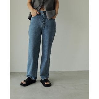 トゥデイフル(TODAYFUL)の【新品未使用タグ付】anuke Highwaist Straight Denim(デニム/ジーンズ)