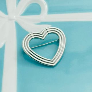 ティファニー(Tiffany & Co.)の美品　ティファニー　ハート　ブローチ　メナード　MENARD 925(ブローチ/コサージュ)