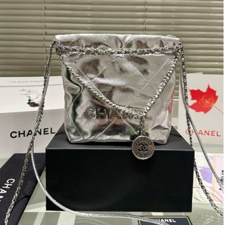 シャネル(CHANEL)のシャネル 22 ミニ CHANEL バッグ(ロングワンピース/マキシワンピース)