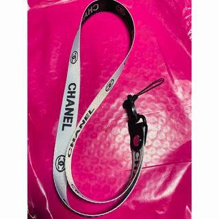 PRADA - プラダ スマホケース ネックストラップ ショルダーミニポーチ PRADA - プラダ スマホケース ネックストラップ ショルダーミニポーチ