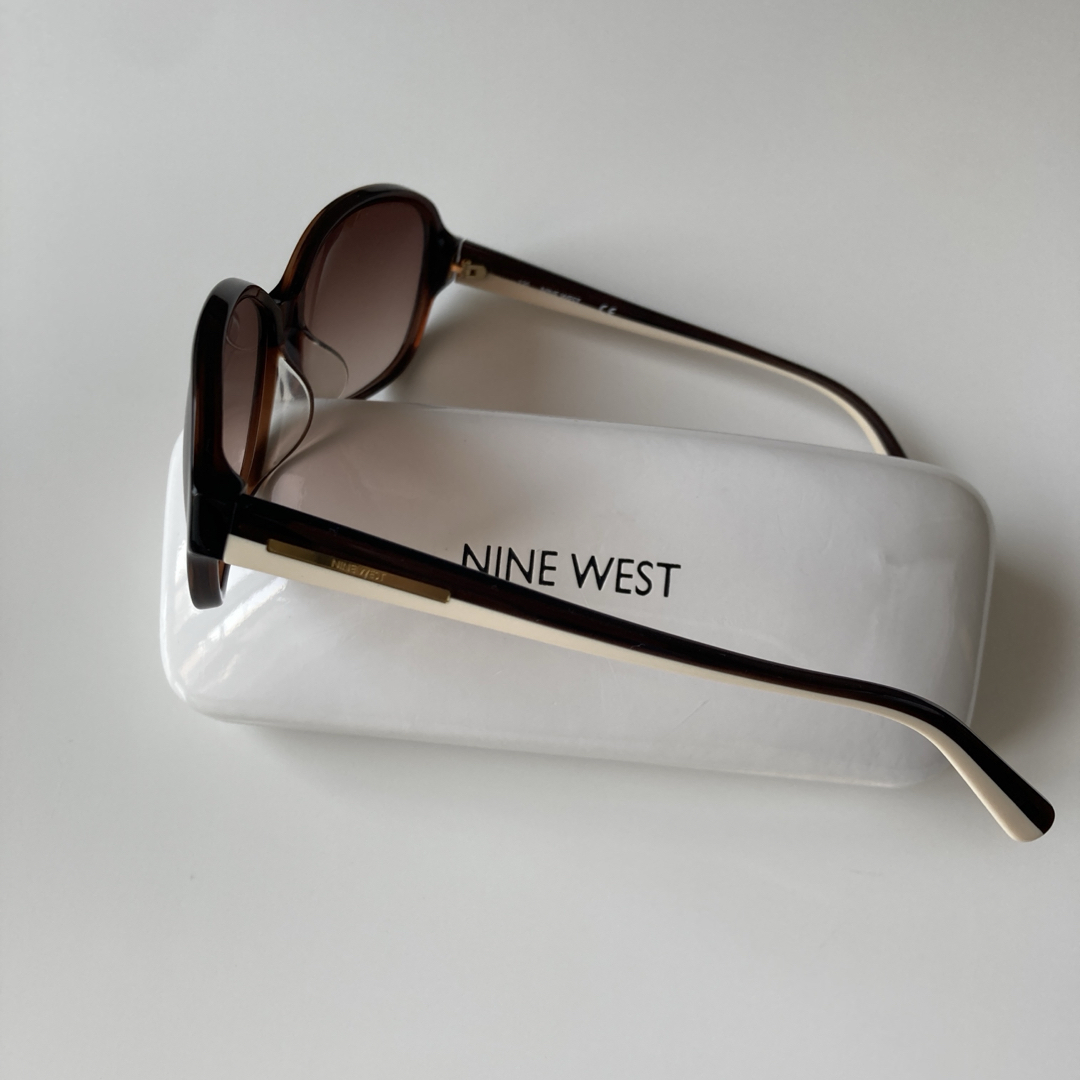 NINE WEST(ナインウエスト)のナインウエスト　サングラス　(ケース付き) レディースのファッション小物(サングラス/メガネ)の商品写真