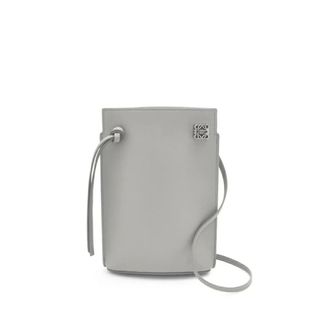 ロエベ(LOEWE)の美品　ロエベ  ダイスポケット(ショルダーバッグ)