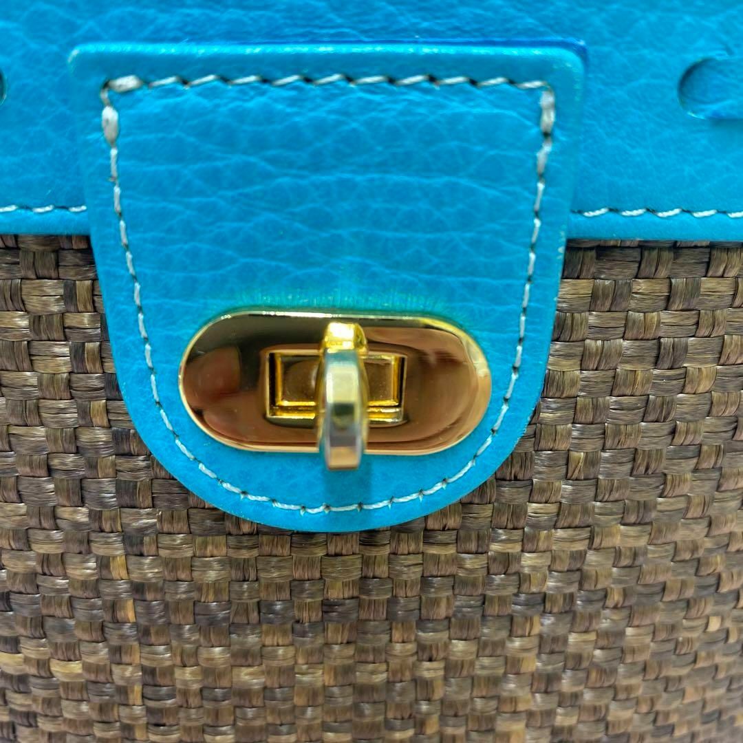 かごバック サマンサタバサ　ブルー　夏バッグ　麦わら素材　浴衣バッグ　蓋つき レディースのバッグ(かごバッグ/ストローバッグ)の商品写真