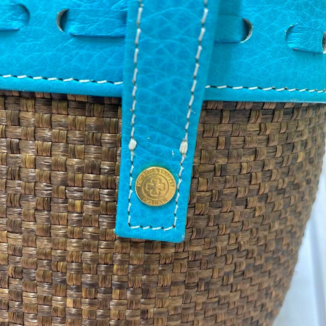 かごバック サマンサタバサ　ブルー　夏バッグ　麦わら素材　浴衣バッグ　蓋つき レディースのバッグ(かごバッグ/ストローバッグ)の商品写真