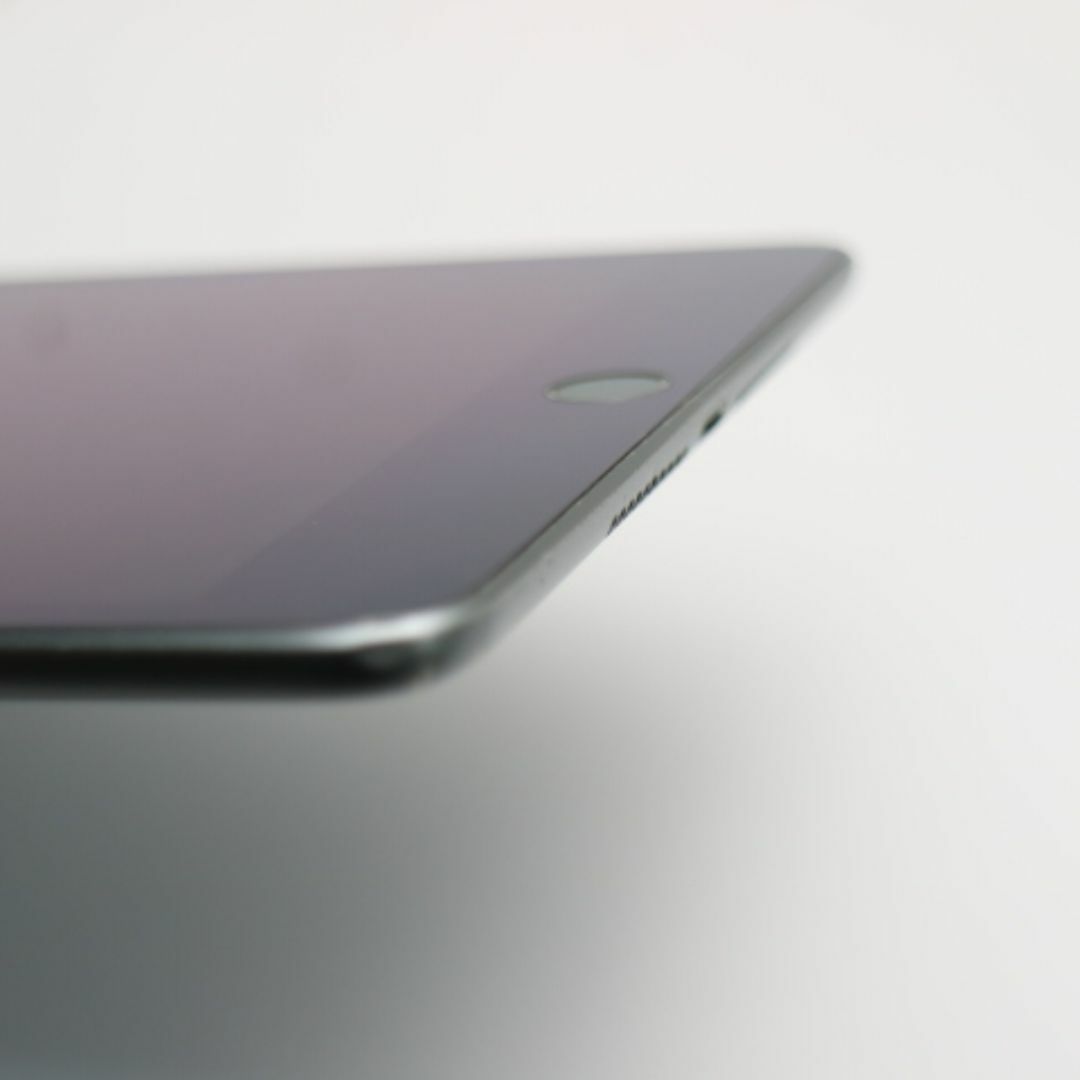 Apple(アップル)のiPad mini 5 Wi-Fi 64GB グレイ  M444 スマホ/家電/カメラのPC/タブレット(タブレット)の商品写真