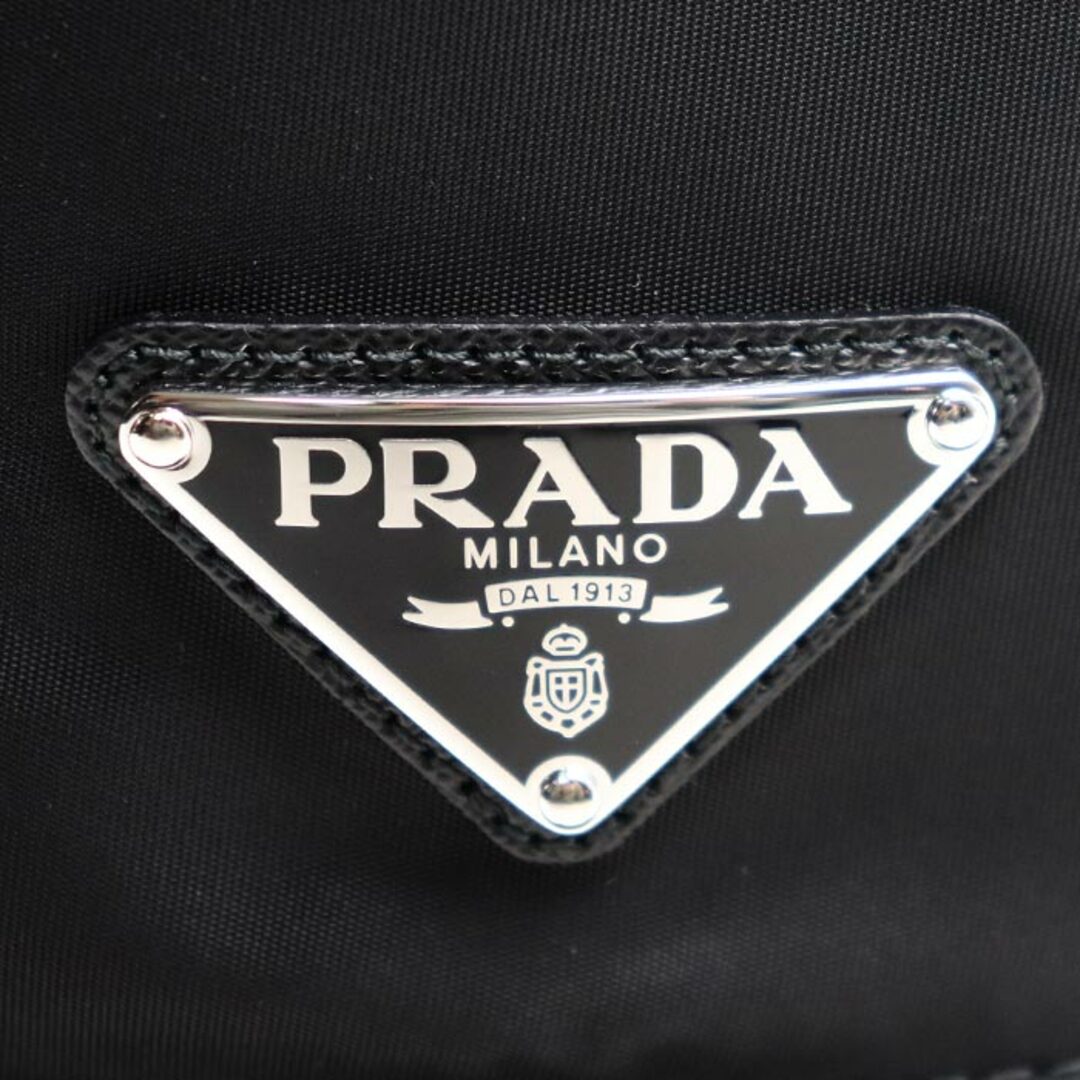 PRADA(プラダ)のPRADA プラダ Re-Nylon バケットハット ハット ブラック 1HC137 2DMI F0002 M レディース【中古】【美品】 レディースの帽子(ハット)の商品写真