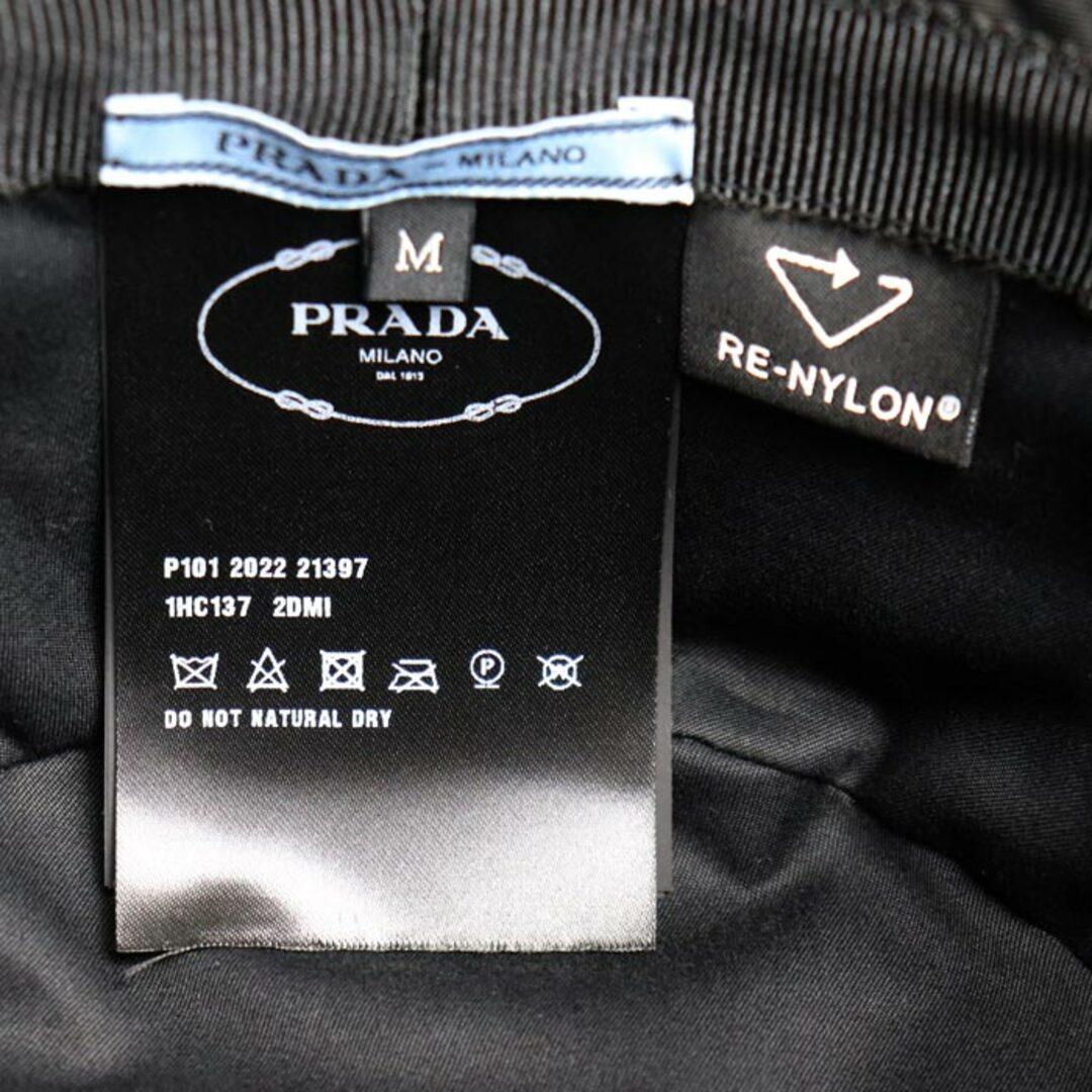 PRADA(プラダ)のPRADA プラダ Re-Nylon バケットハット ハット ブラック 1HC137 2DMI F0002 M レディース【中古】【美品】 レディースの帽子(ハット)の商品写真