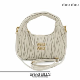 ミュウミュウ(miumiu)の未使用品 ミュウミュウ ワンダー マテラッセレザー ホーボーバッグ　ハンドバッグ  ショルダーバッグ 5BC125 ホワイト ゴールド金具(ハンドバッグ)