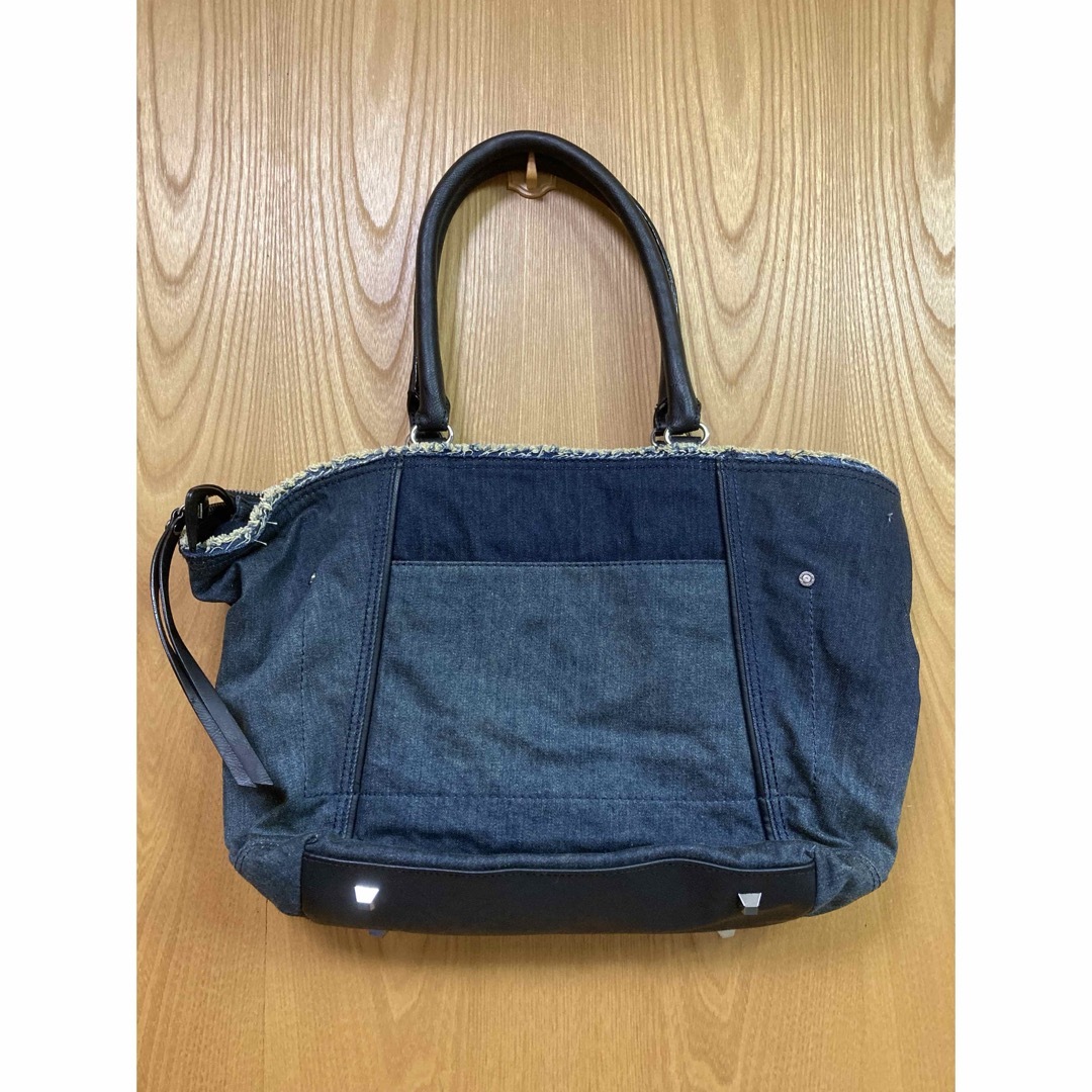 DIESEL(ディーゼル)のディーゼル　鞄 レディースのバッグ(トートバッグ)の商品写真