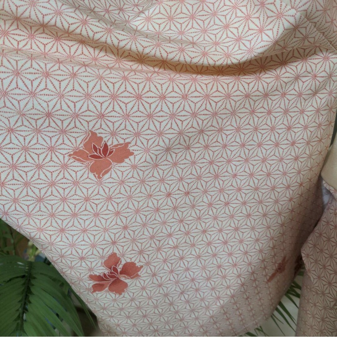 【一重着物】桃色　アンティーク　ピンク着物　小紋　着物のみ出品 レディースの水着/浴衣(着物)の商品写真
