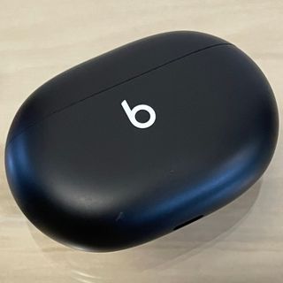 ビーツバイドクタードレ(Beats by Dr Dre)の★美品★Beats Studio Buds ブラック 充電ケースのみ／B265(ヘッドフォン/イヤフォン)