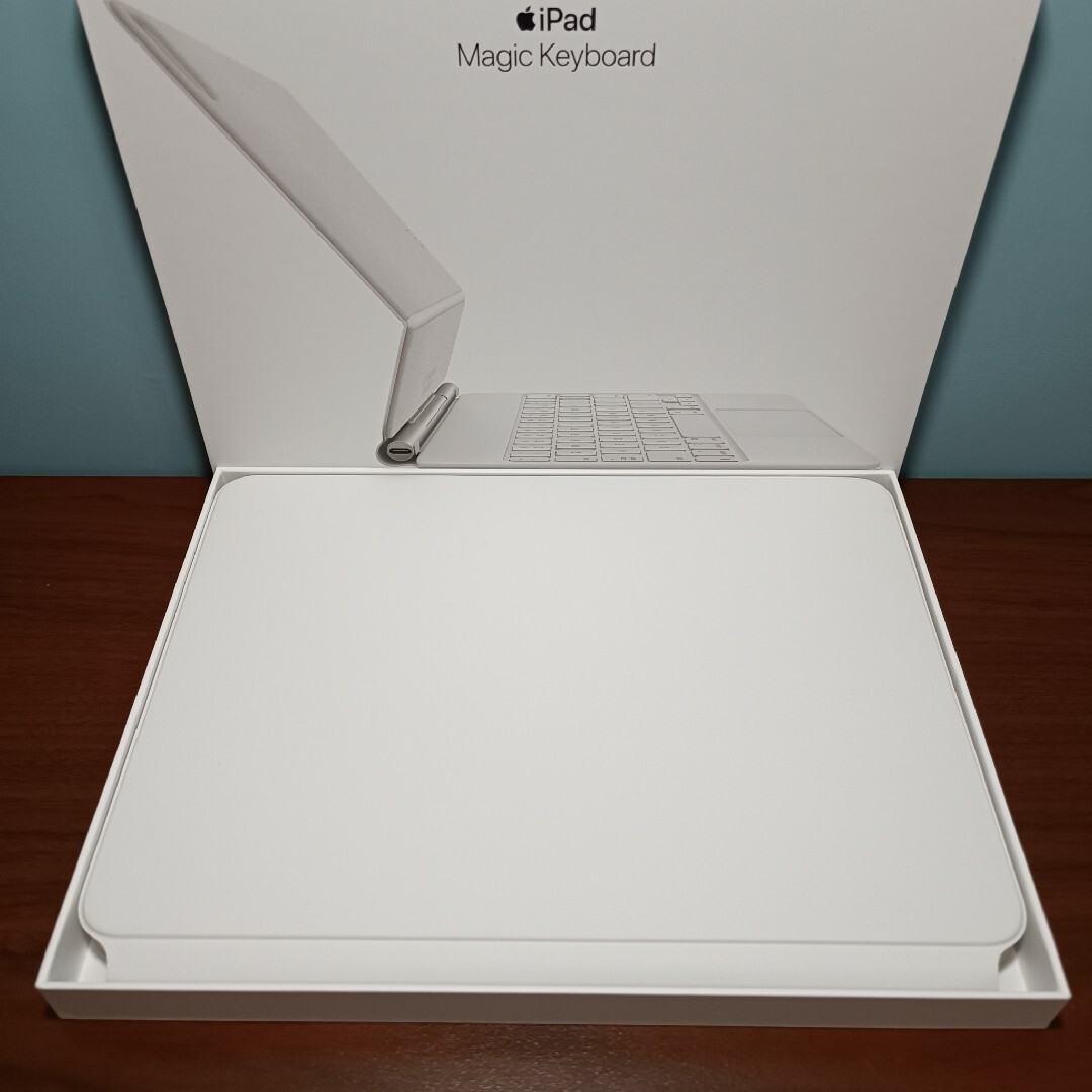 Apple(アップル)の(美品) iPad Magic Keyboard Pro11、Air スマホ/家電/カメラのPC/タブレット(タブレット)の商品写真
