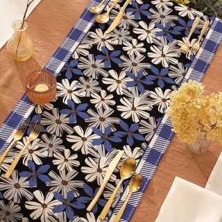 【トレンド】テーブルランナー 花柄 おしゃれ シンプル ホワイト ブルー 高級感(テーブル用品)