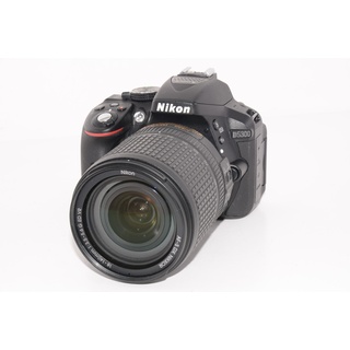 【外観特上級】Nikon デジタル一眼レフカメラ  D5300 18-140VR レンズキット ブラック D5300LK18-140VRBK(デジタル一眼)