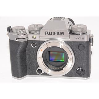 【ほぼ新品】FUJIFILM ミラーレス一眼カメラ X-T5ボディ シルバー F X-T5-S(ミラーレス一眼)