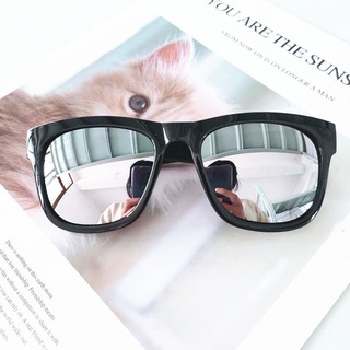 【人気商品】サングラス　レディース　メンズ　シンプル　眼鏡　ブラック　新品(サングラス/メガネ)