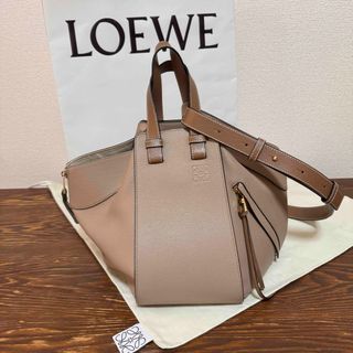 ロエベ(LOEWE)のロエベ　ハンモックスモール　サンド(ハンドバッグ)