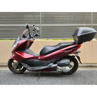 ホンダ(ホンダ)のPCX125 JF56 （2016年式）　純正グリップヒーター　リアボックス(車体)