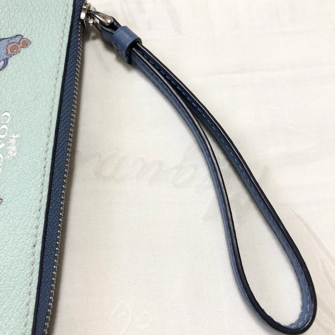 COACH(コーチ)の【海外限定☆レア】 コーナージップリストレット ドルフィン イルカ ポーチ レディースのファッション小物(ポーチ)の商品写真