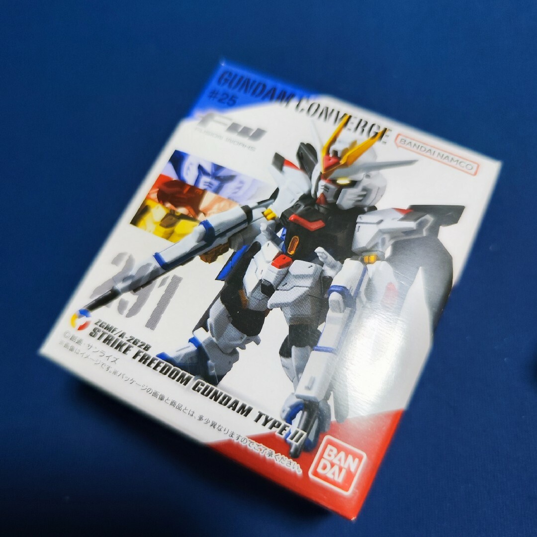 BANDAI(バンダイ)のガンダムコンバージ#25 ストライクフリーダム弐式 & プラウドディフェンダー エンタメ/ホビーのおもちゃ/ぬいぐるみ(模型/プラモデル)の商品写真