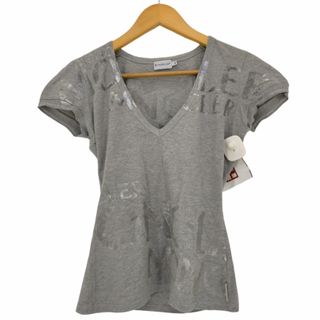 モンクレール(MONCLER)のMONCLER(モンクレール) パフスリーブ シルバーロゴ VネックTシャツ(Tシャツ(半袖/袖なし))