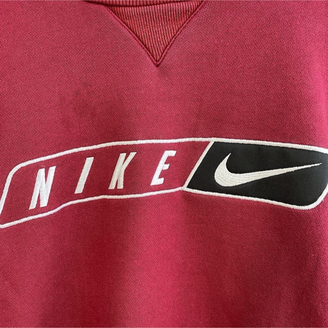 NIKE - 【センタービッグ刺繍ロゴ】NIKE古着スウェット銀タグ赤 NIKE - 【センタービッグ刺繍ロゴ】NIKE古着スウェット銀タグ赤