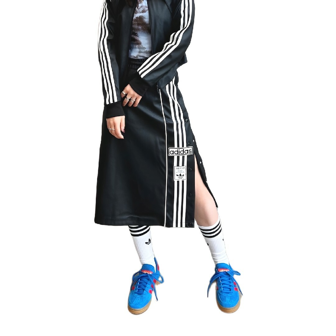 adidas(アディダス)のadidas★フェイクレザー アディブレイクスカート★黒★3XL★レディース レディースのスカート(ひざ丈スカート)の商品写真