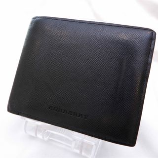 バーバリー(BURBERRY)の♥︎美品♡ Burberry 二つ折り財布 ノバチェック 型押しロゴ 黒(折り財布)