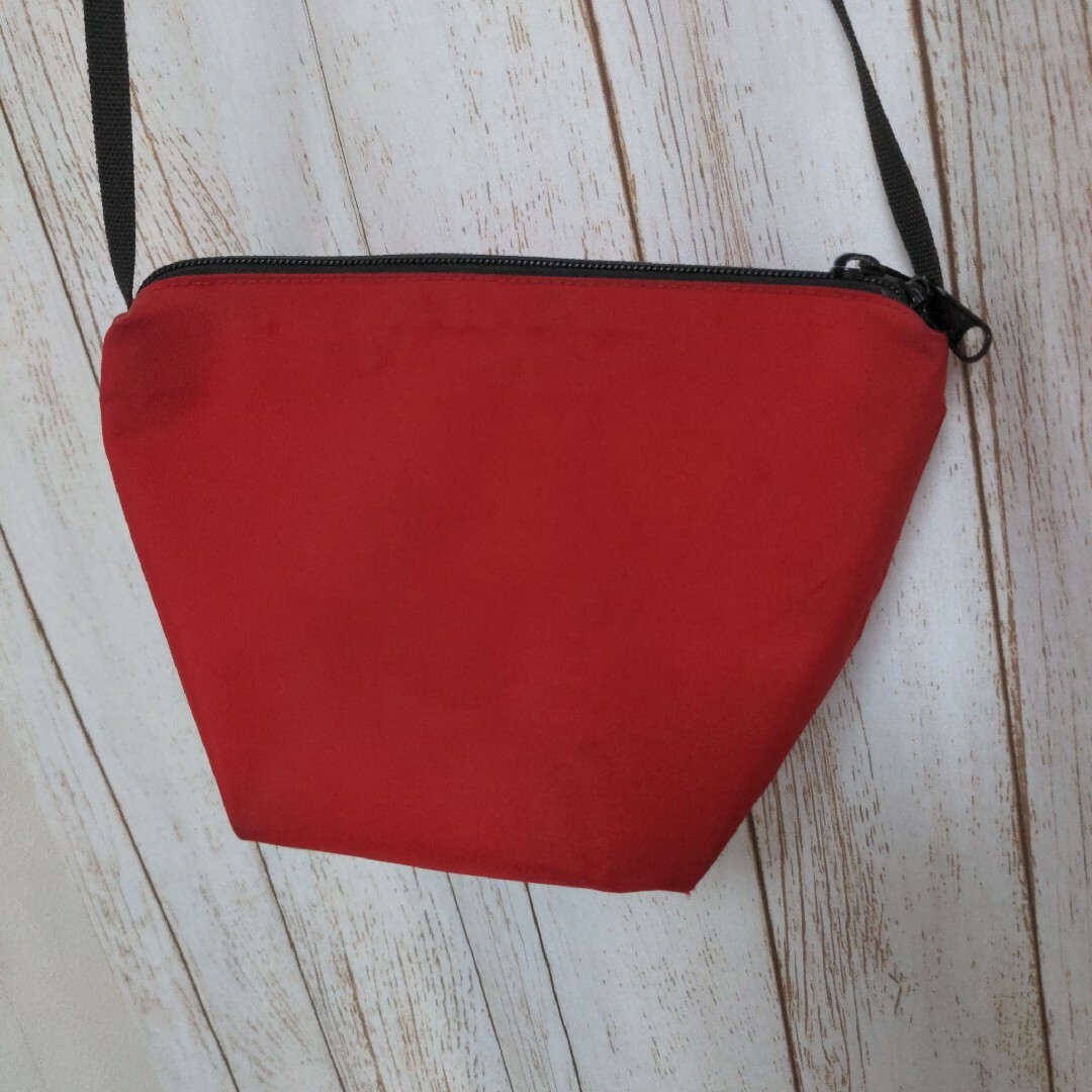 Herve Chapelier(エルベシャプリエ)のエルベシャプリエ ショルダーバッグ ポシェット レッド 赤 チャック付 レディースのバッグ(ショルダーバッグ)の商品写真