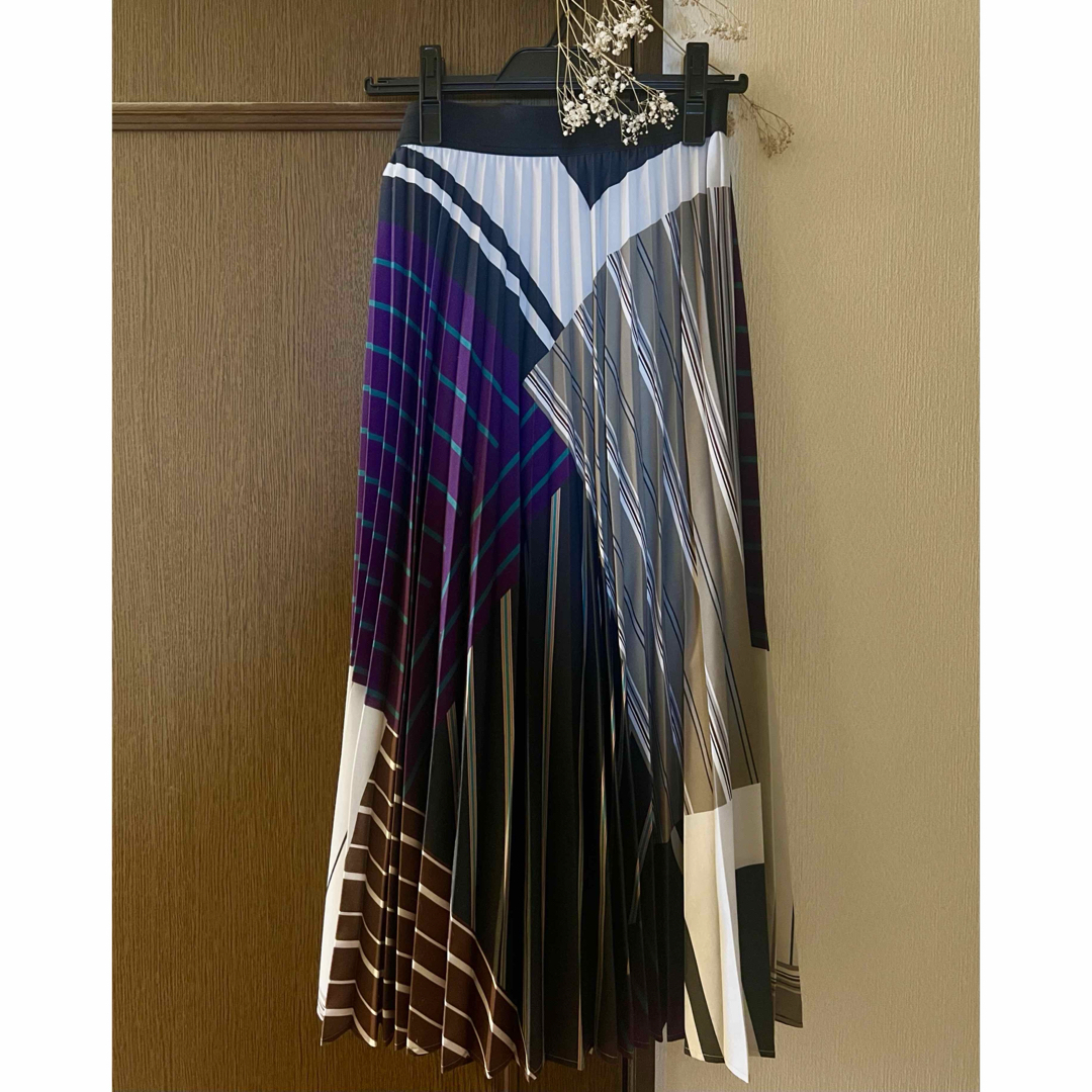 SHIPS(シップス)のプリーツスカート　エイミーロウ　シップス　ロング レディースのスカート(ロングスカート)の商品写真