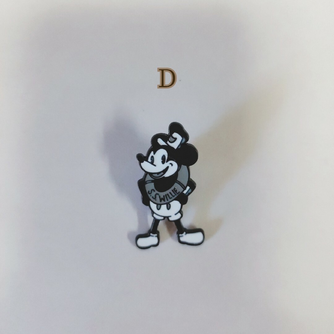 Disney(ディズニー)のピンバッジ ディズニー 蒸気船ウィリー ブローチ ミッキー レトロ エンタメ/ホビーのおもちゃ/ぬいぐるみ(キャラクターグッズ)の商品写真