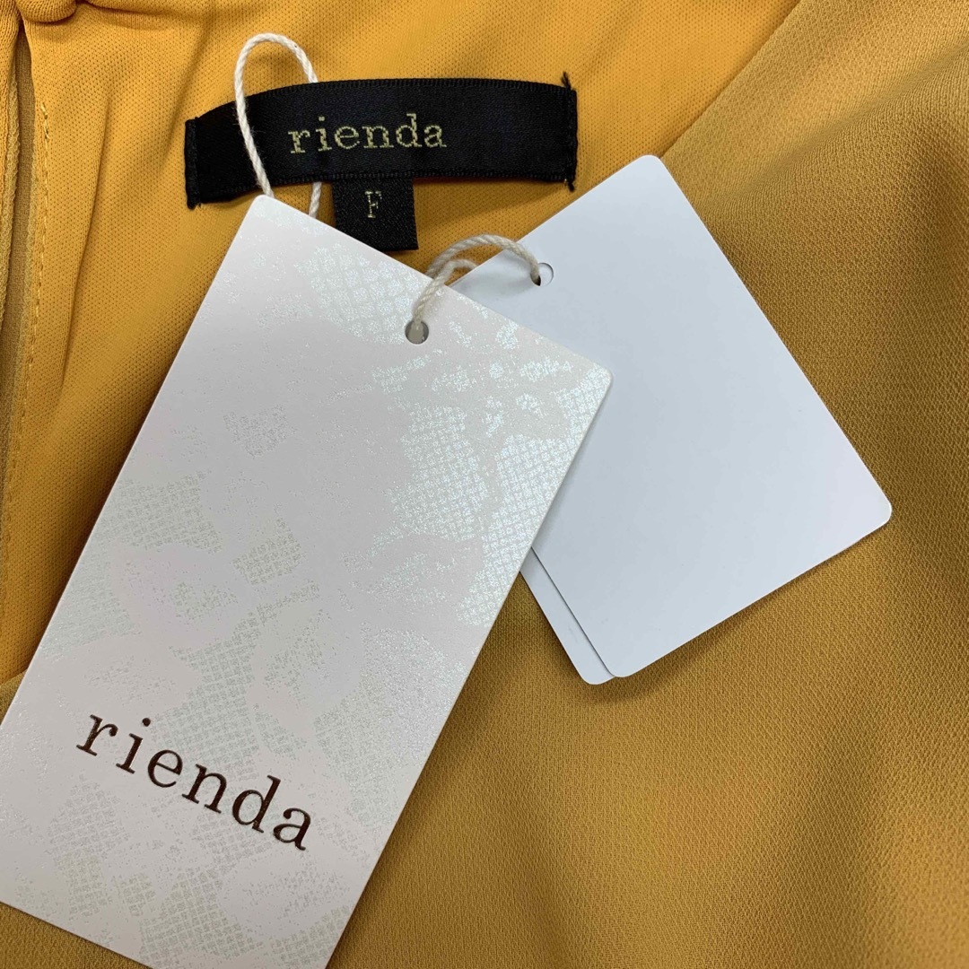 rienda(リエンダ)のリエンダ　黄色　トップス レディースのトップス(シャツ/ブラウス(半袖/袖なし))の商品写真