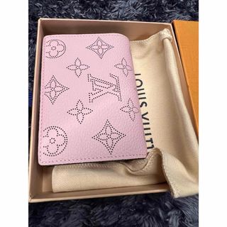 ルイヴィトン(LOUIS VUITTON)のルイヴィトン ピンク マヒナ ポルトフォイユクレア 2つ折り財布(財布)