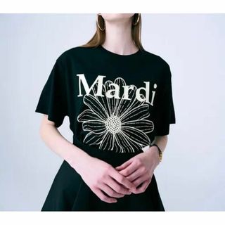 人気 Mardi マルディメクルディ Tシャツ　ブラッククリーム　韓国(Tシャツ(半袖/袖なし))