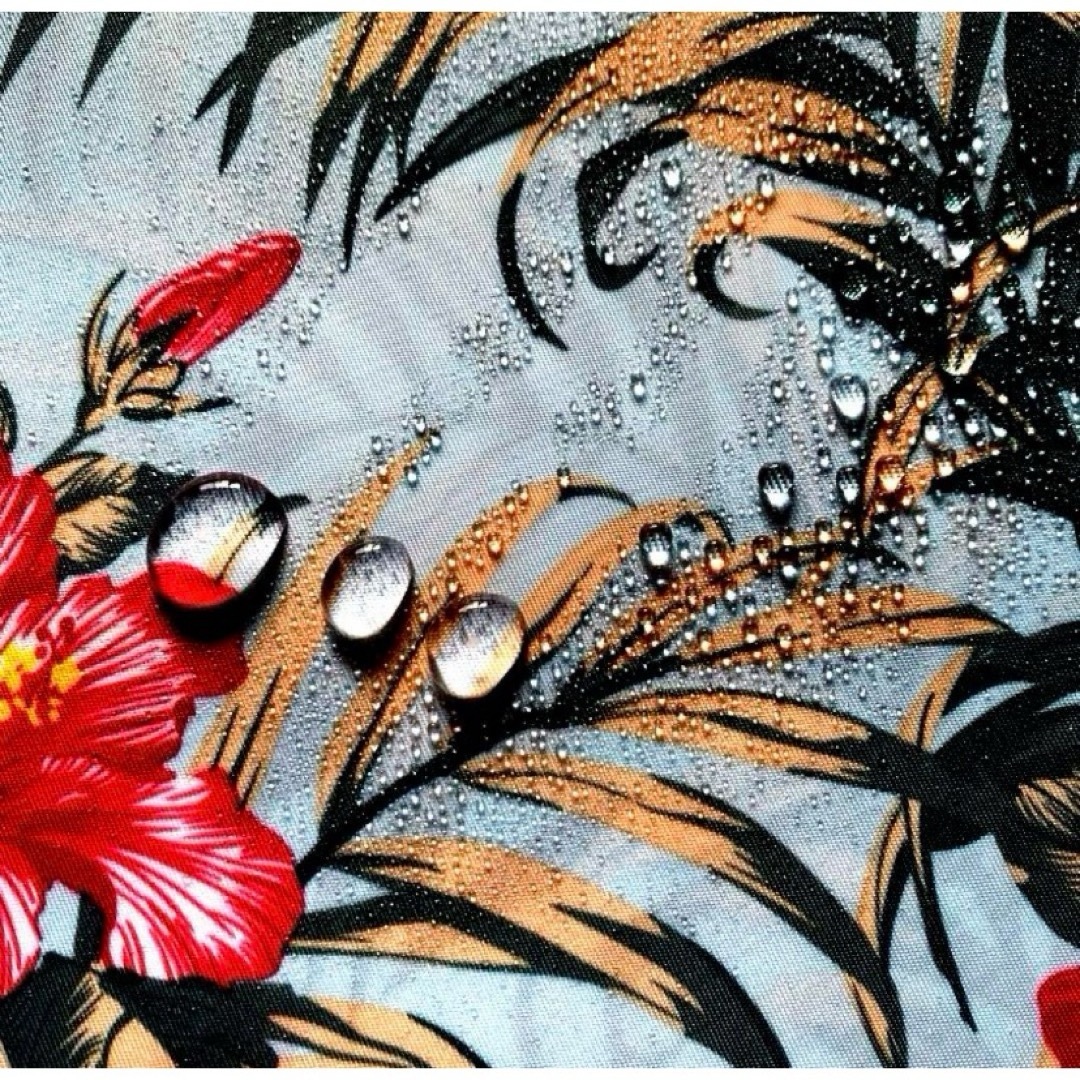 生地　ハギレ　花柄　赤いハイビスカス　ハワイアン ファブリック  100cm ハンドメイドの素材/材料(生地/糸)の商品写真