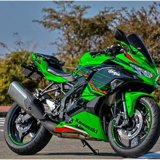 カワサキ(カワサキ)のKawasaki ninja zx4rr(車体)