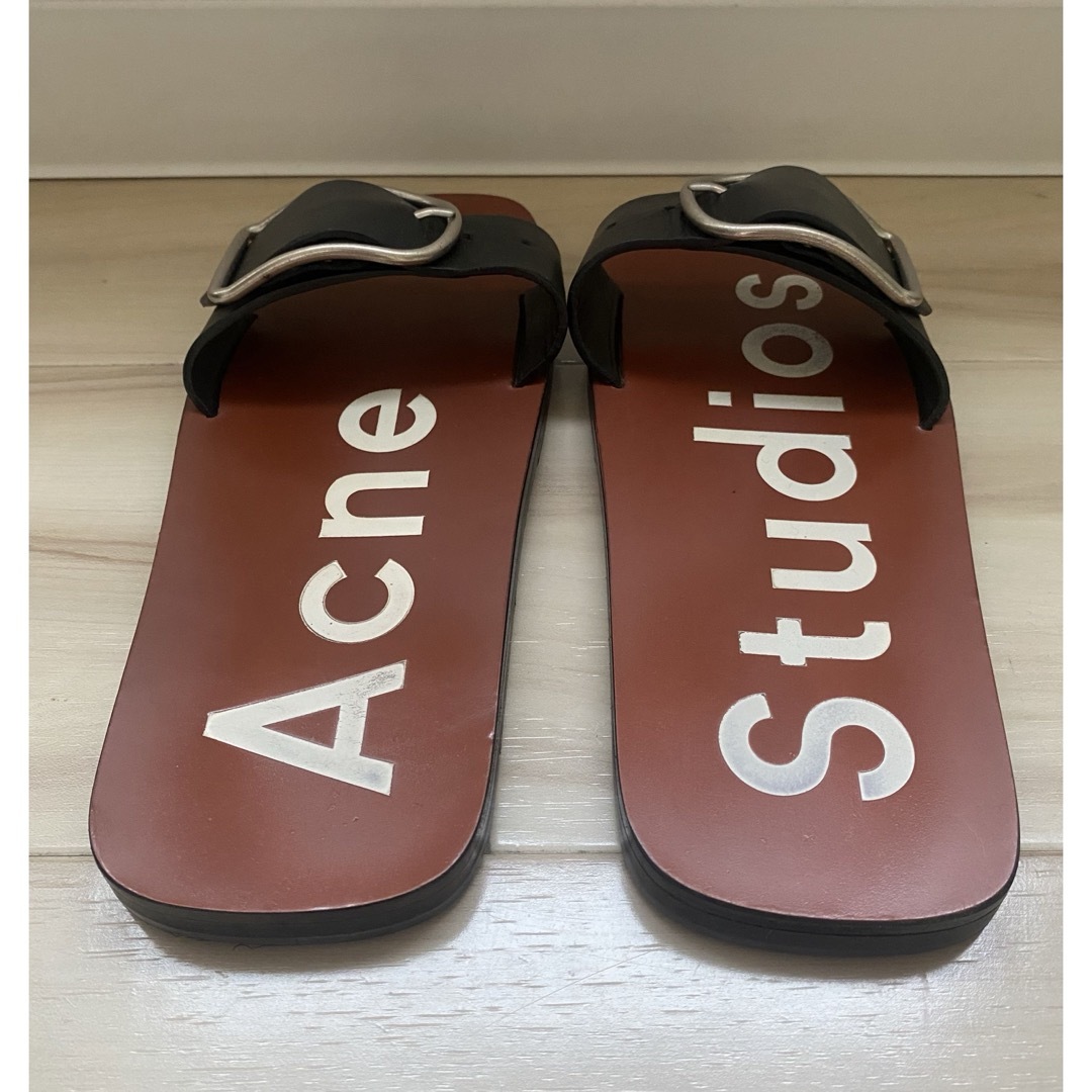 Acne Studios(アクネストゥディオズ)のAcneStudios フラットサンダル レディースの靴/シューズ(サンダル)の商品写真