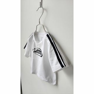 【綿100%】 韓国子供服　袖ライン半袖Tシャツ　サイズ100（ホワイト）(Tシャツ/カットソー)