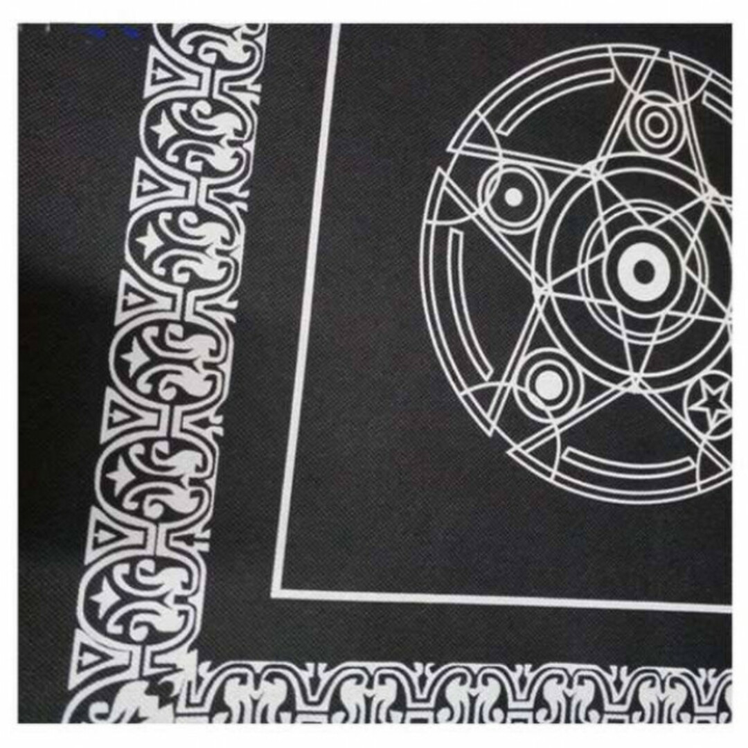 タロット　クロス　2枚セット　紫　黒　カード　不織布　テーブルクロス　インテリア エンタメ/ホビーのテーブルゲーム/ホビー(その他)の商品写真