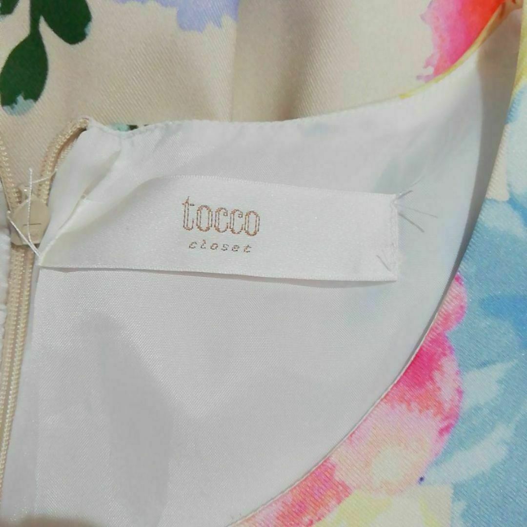 TOCCO closet(トッコクローゼット)のトッコクローゼット　極上美品　ひざ丈ワンピース　花柄系　М相当 レディースのワンピース(ひざ丈ワンピース)の商品写真