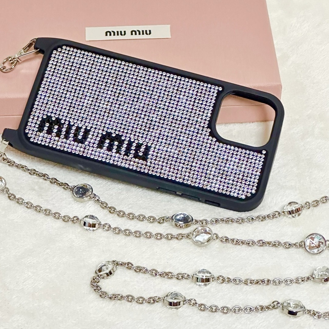 ロゴが目立つ!◇miumiu◇ミュウミュウ ストラップ付き iphoneカバー ロゴが目立つ!◇miumiu◇ミュウミュウ ストラップ付き iphoneカバー