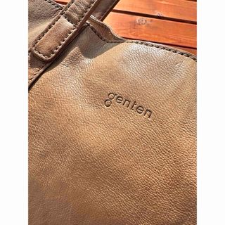 ゲンテン(genten)の革製トートーバック　(トートバッグ)