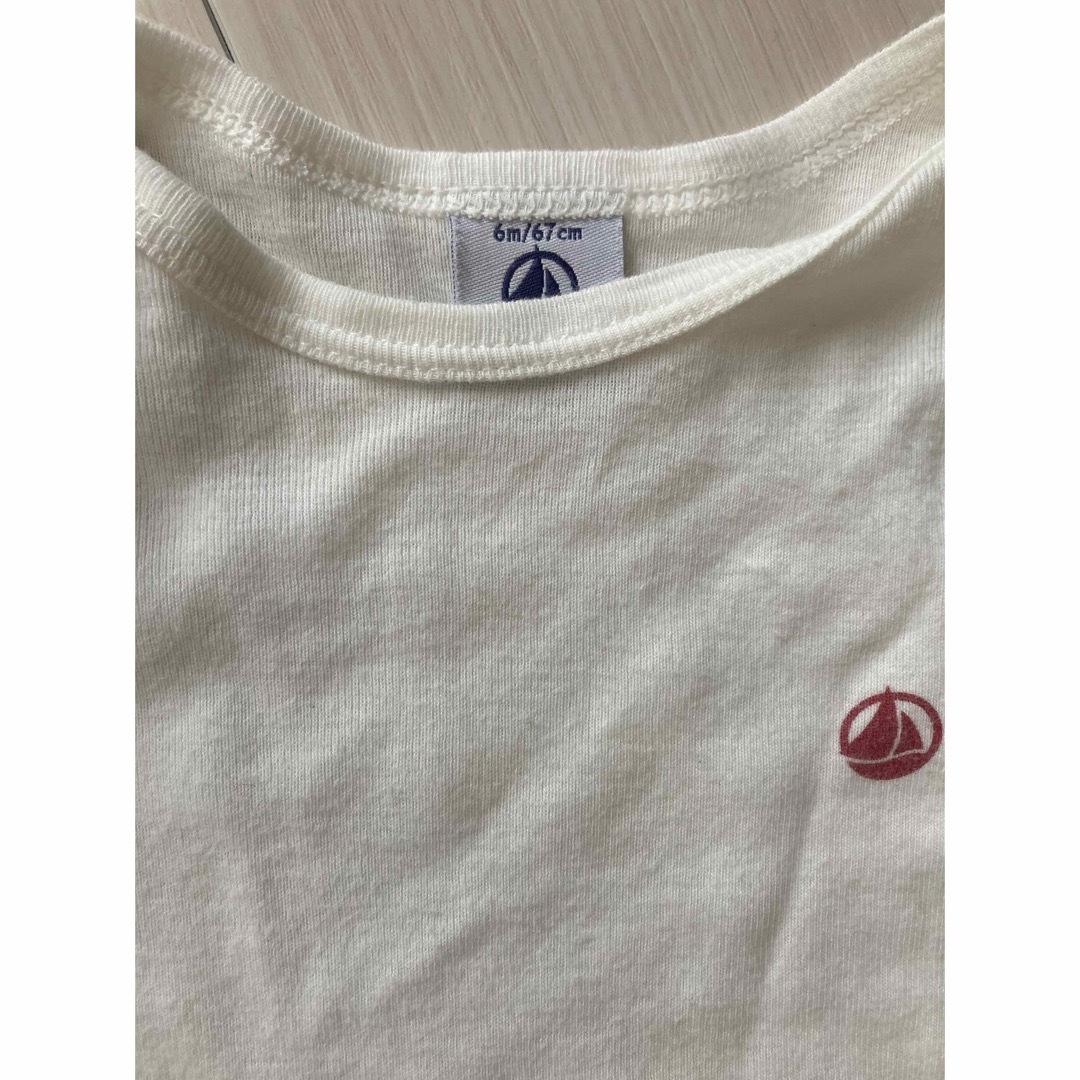 PETIT BATEAU(プチバトー)のプチバトー　肌着　6m 67cm キッズ/ベビー/マタニティのベビー服(~85cm)(肌着/下着)の商品写真