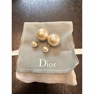 ディオール(Dior)のDior トライバルボール パールピアス(ピアス)
