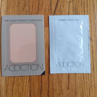 アディクション(ADDICTION)のアディクション　新品サンプル　パウダーファンデーション&ベース(ファンデーション)