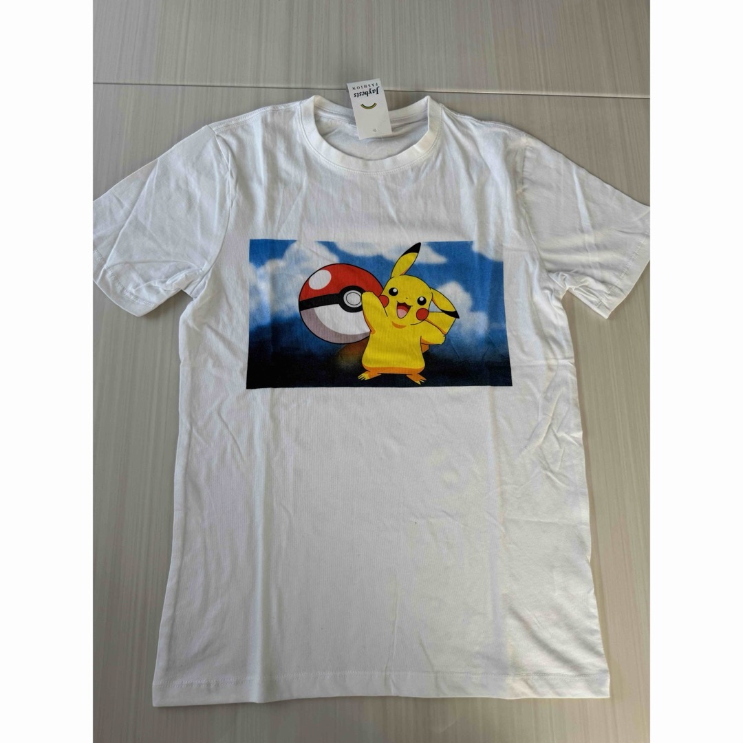 未使用 ポケモン　Tシャツ　ピカチュウ　半袖 男の子　Tシャツ　150cm キッズ/ベビー/マタニティのキッズ服男の子用(90cm~)(Tシャツ/カットソー)の商品写真