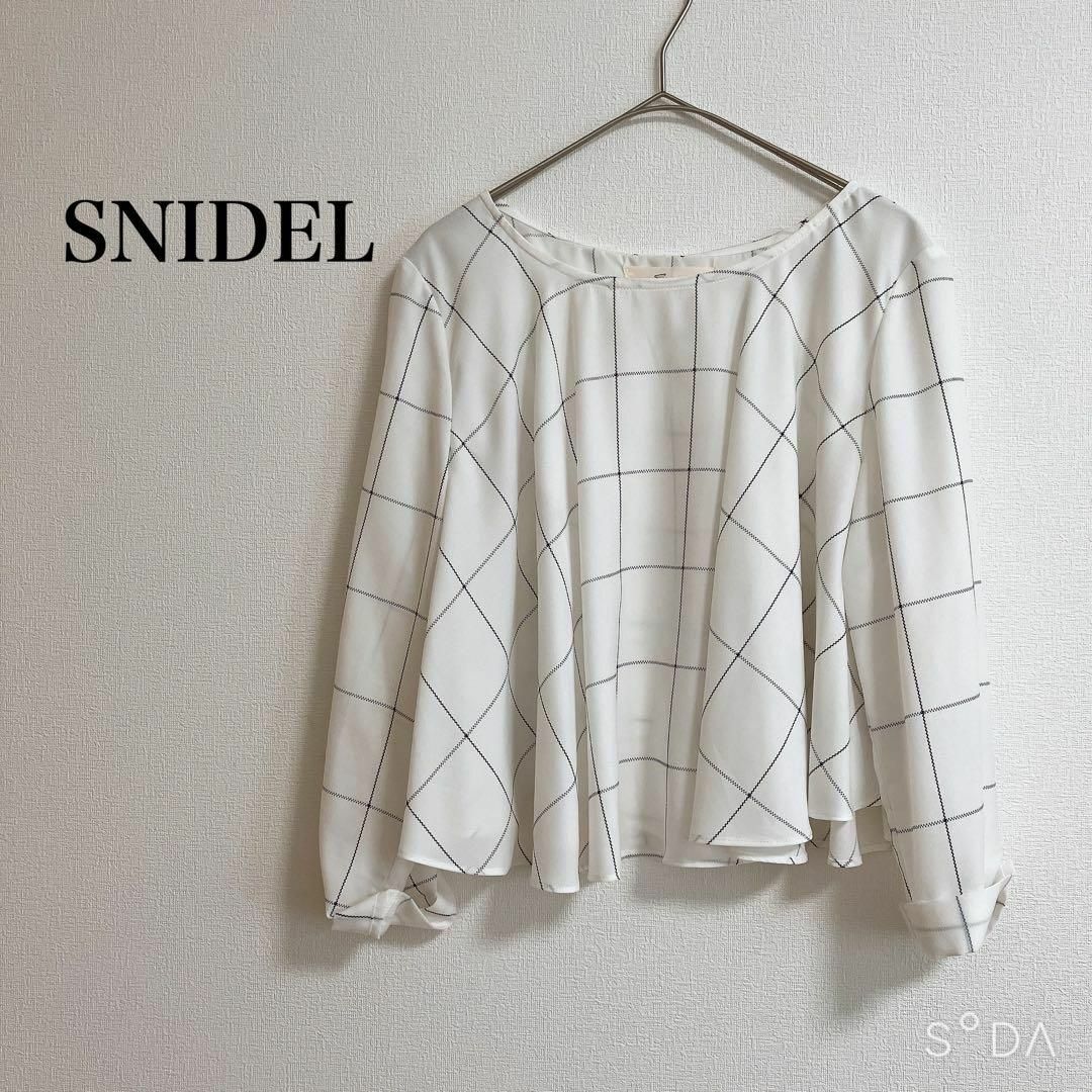 SNIDEL(スナイデル)のSNIDEL スナイデル レディース シアー カットソー トップス レディースのトップス(カットソー(長袖/七分))の商品写真