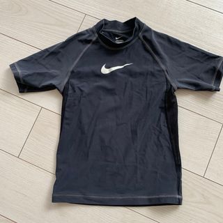 ナイキ(NIKE)のナイキラッシュガード130(Tシャツ/カットソー)